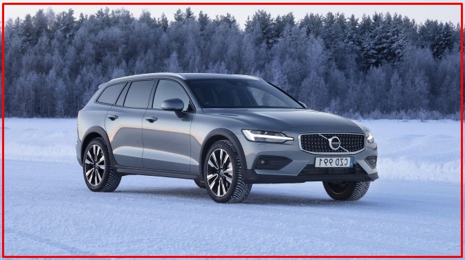 2021 Volvo V60 Cross Country crossover