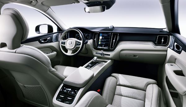 New 2021 Volvo XC60 Hybrid Interior