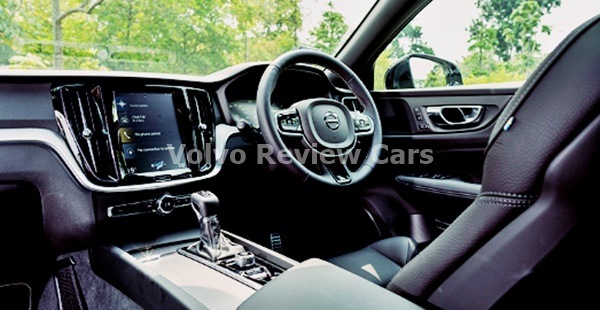 2022 Volvo S60 T5 Interior Design