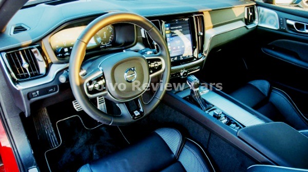 2022 Volvo S60 T6 Interior